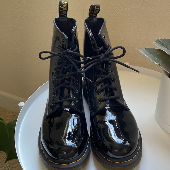 1460 Patent Dr Martens Modern Classic 1460 Womens Black Dr Martens